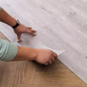 How to Remove Laminate Sheet From Countertop