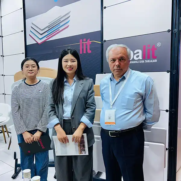 Intermob 2025 talking with customers Intermob 2025 talking with customers